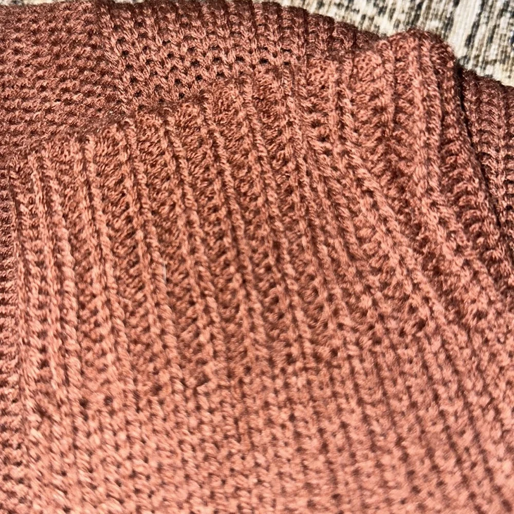 Sweater - Picture 4 of 4
